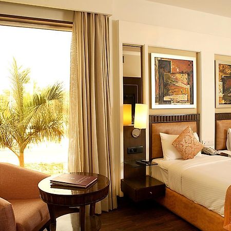 Inde Hotel Signature Tower Gurgaon Zewnętrze zdjęcie