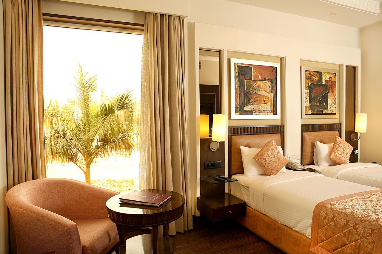 Inde Hotel Signature Tower Gurgaon Zewnętrze zdjęcie