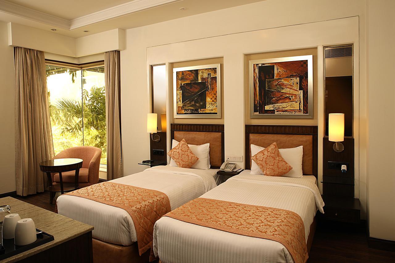 Inde Hotel Signature Tower Gurgaon Zewnętrze zdjęcie